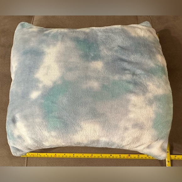 The Big One Printed Plush 2-pack Accent Throw Pillow Set Blue Marble Tie Dye 16” - Picture 10 of 15